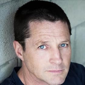 Tim Guinee Tim Guinee